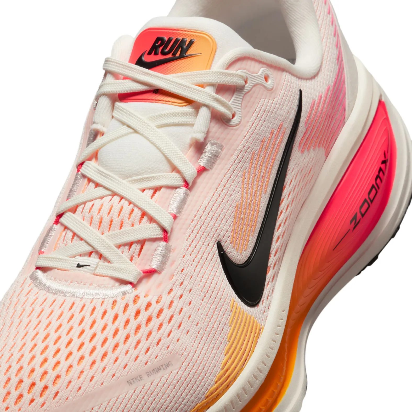 靴 Nike Women's Vomero 18 Nike Vomero 18 SE Women's Road Running Shoes. Nike.com